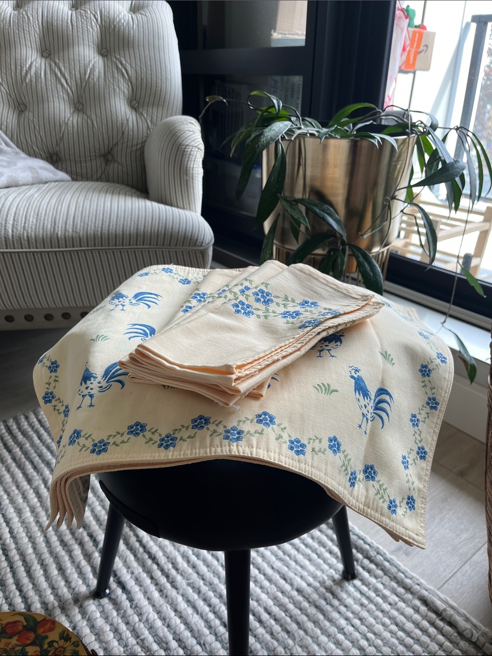 Cream Linen Napkin Set with Blue Rooster & Floral Print